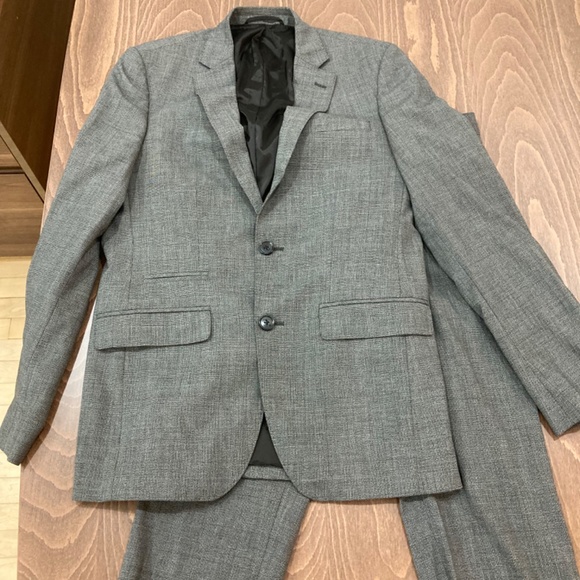 Suit Sale (36R, 29-31 pants) - Picture 2 of 8